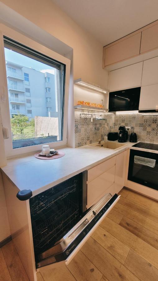 Green Terrace Big Family Apartment فروتسواف المظهر الخارجي الصورة